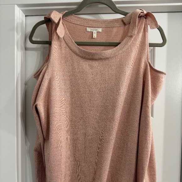Women’s open shoulder sweater - Picture 1 of 5
